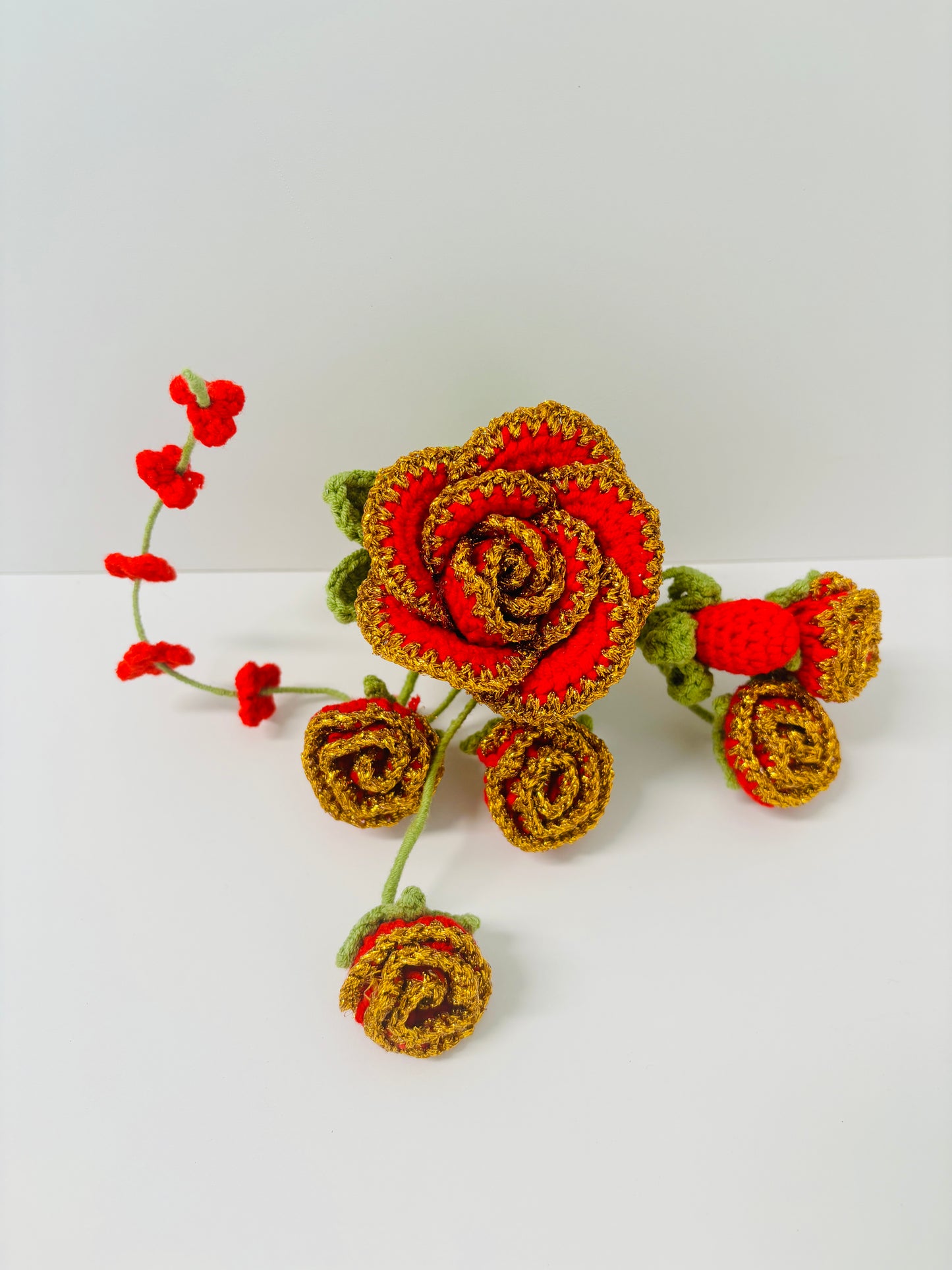 Handmade Crochet Flower Vent Clips - Rose & Sunflower Designs for Car, Symbolizing a Journey Blooming with Romance and Beauty