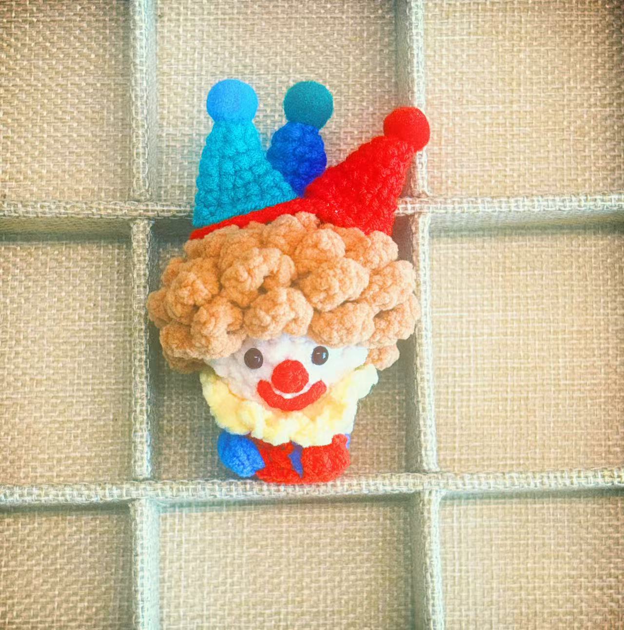 Handcrafted Crochet Clown Keychain & Figurine Collection – 10 Unique DIY Styles with Wooden Base (Gift Ideas for Adults & Kids)