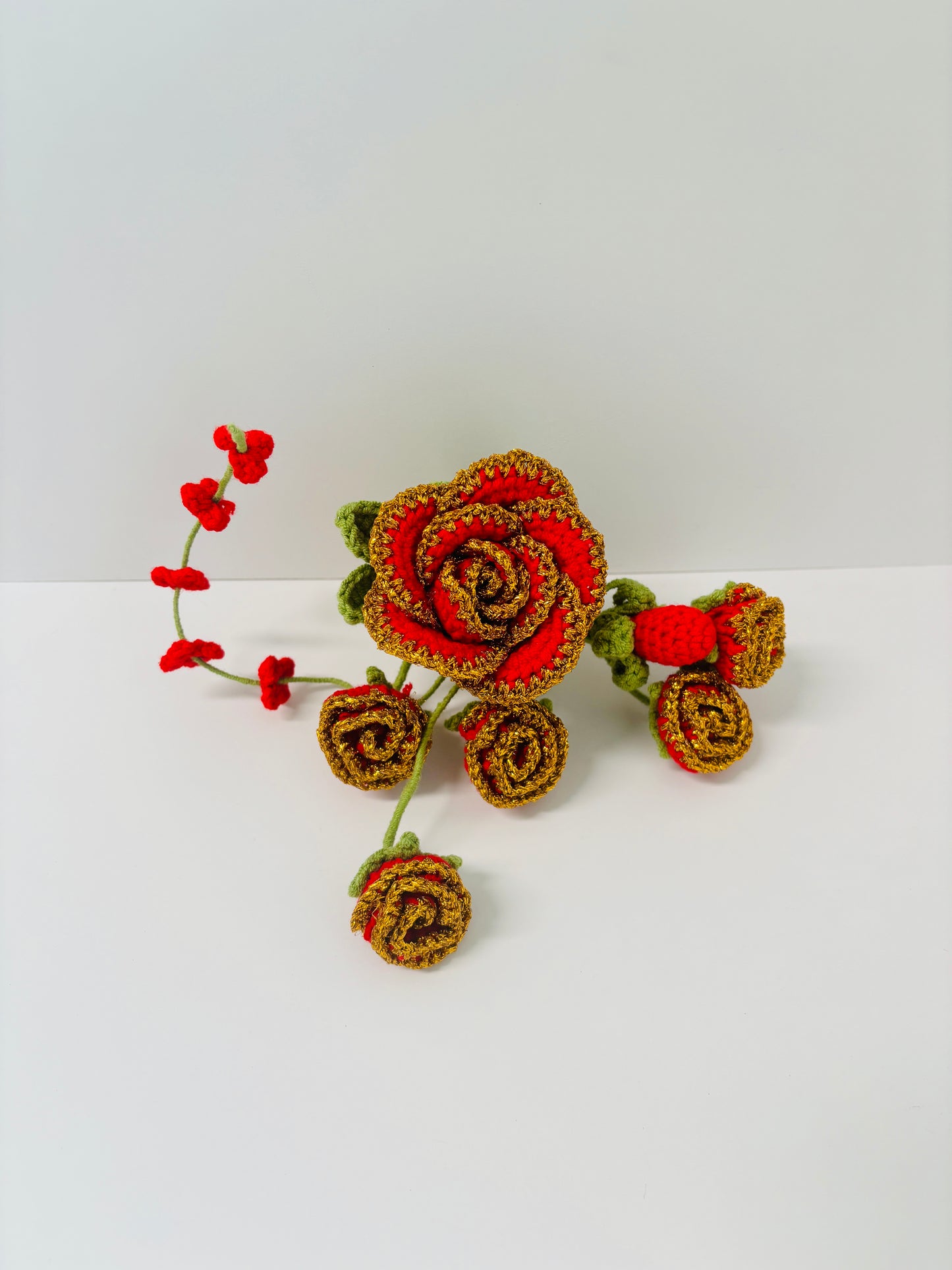 Handmade Crochet Flower Vent Clips - Rose & Sunflower Designs for Car, Symbolizing a Journey Blooming with Romance and Beauty