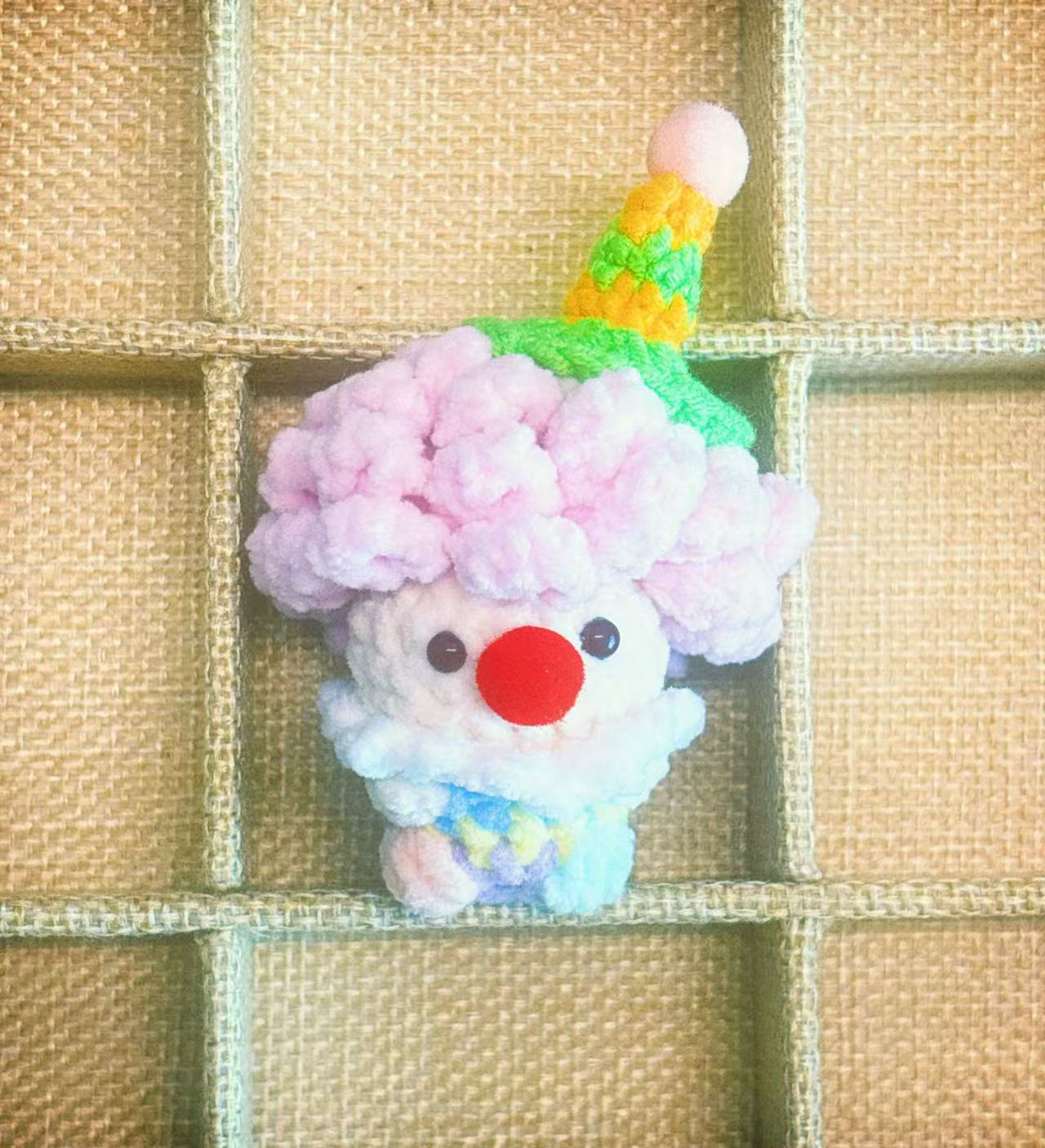 Handcrafted Crochet Clown Keychain & Figurine Collection – 10 Unique DIY Styles with Wooden Base (Gift Ideas for Adults & Kids)