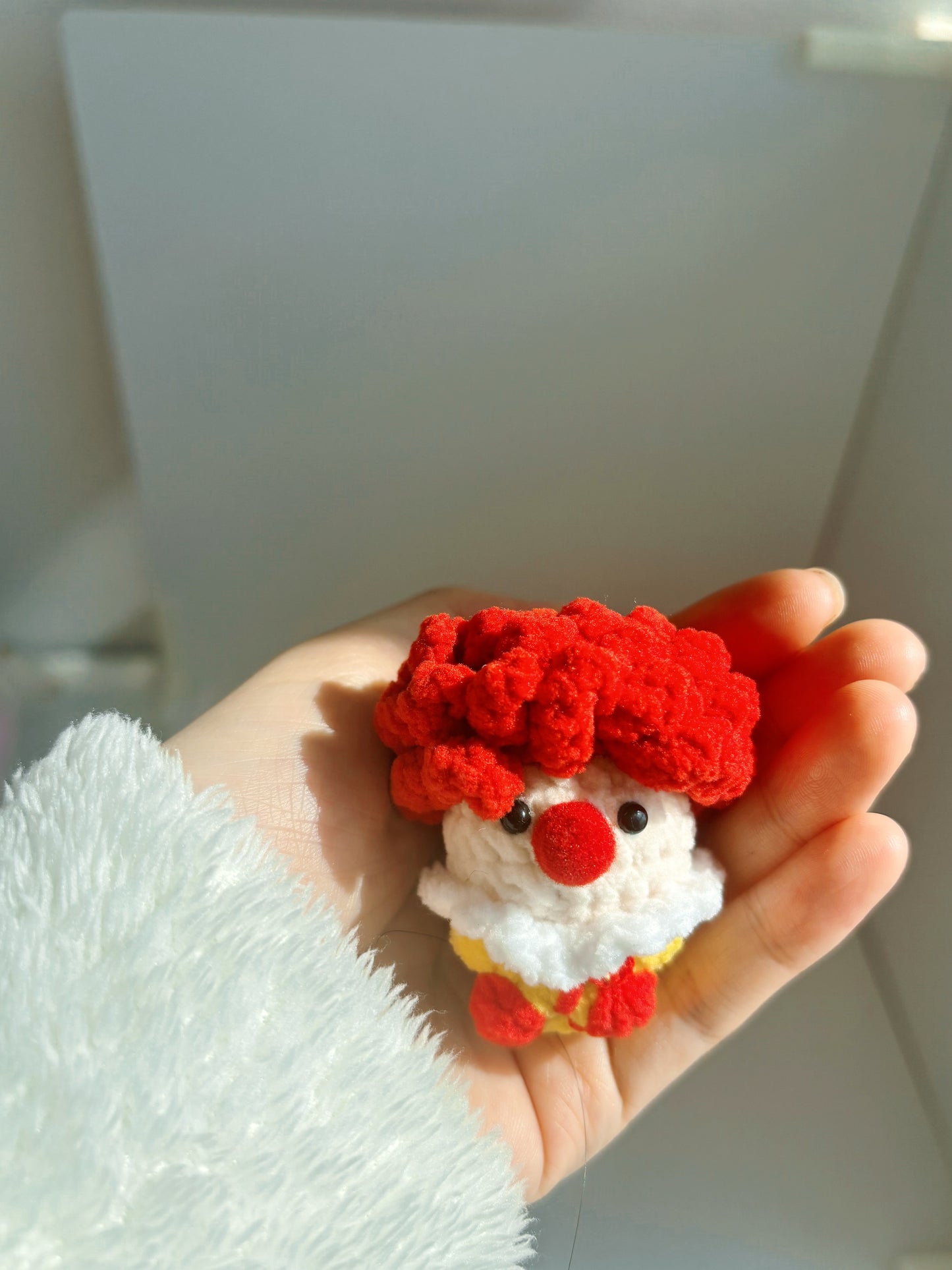 Handcrafted Crochet Clown Keychain & Figurine Collection – 10 Unique DIY Styles with Wooden Base (Gift Ideas for Adults & Kids)