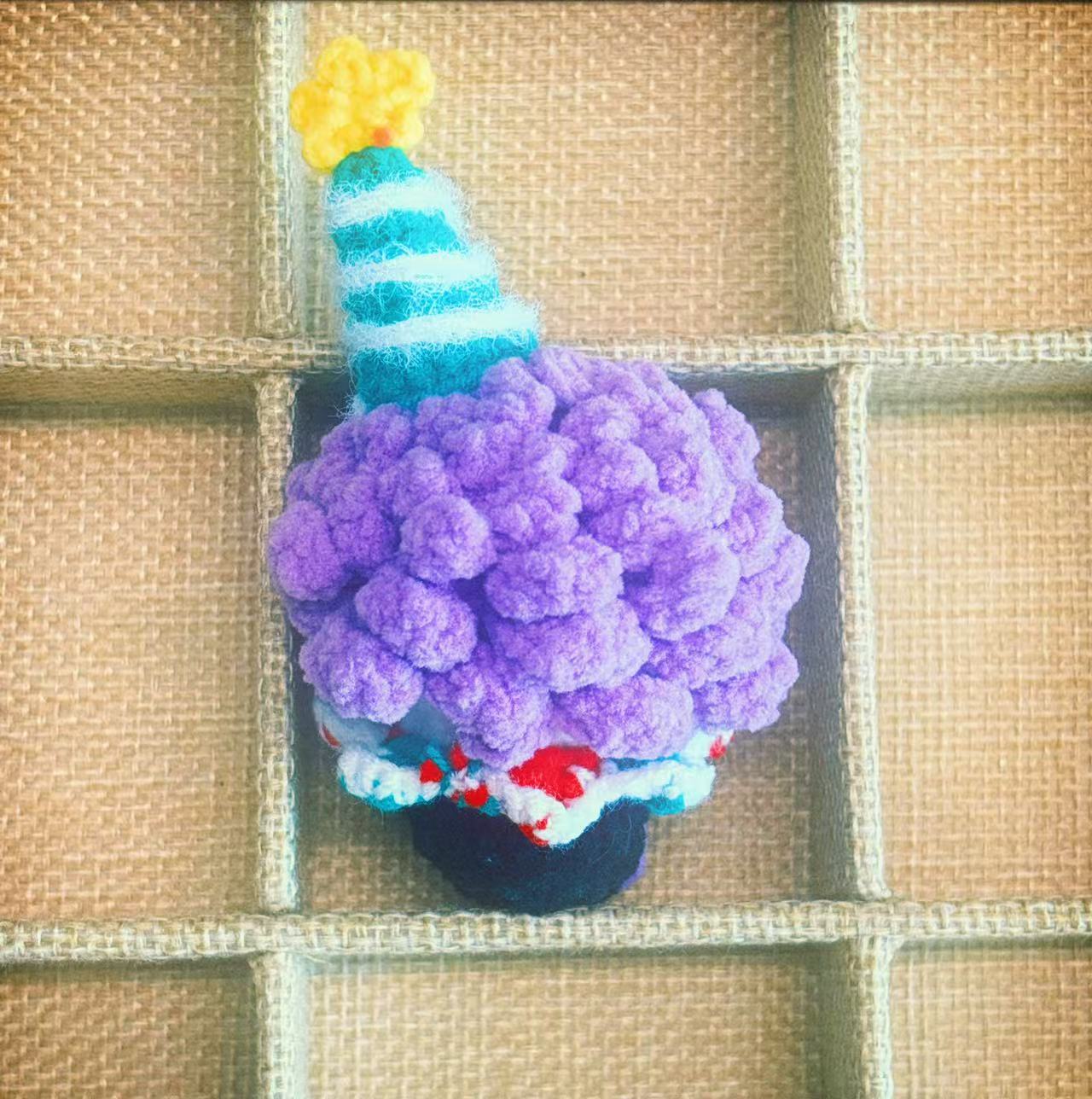 Handcrafted Crochet Clown Keychain & Figurine Collection – 10 Unique DIY Styles with Wooden Base (Gift Ideas for Adults & Kids)